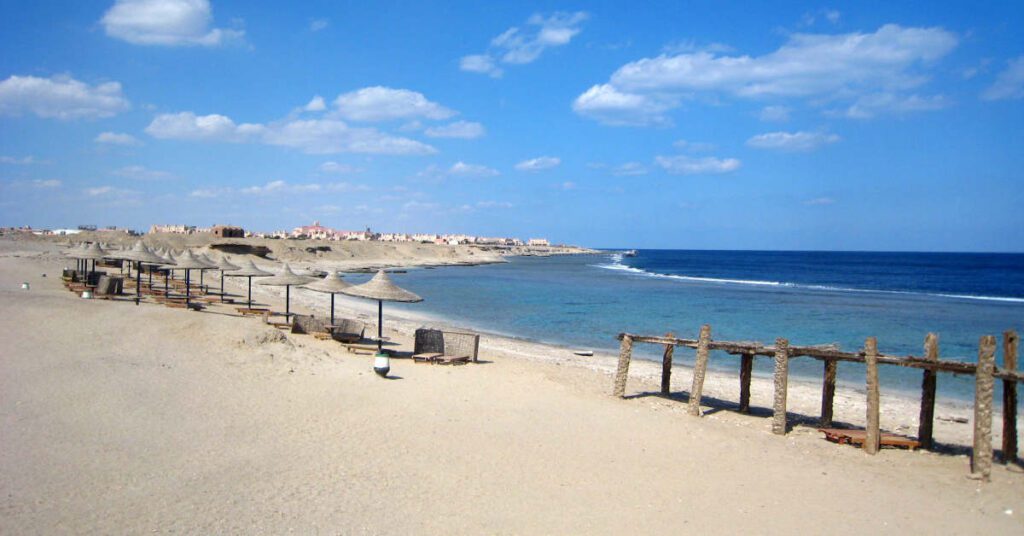Lot z Katowic do Marsa Alam – czas lotu, cena, linie lotnicze