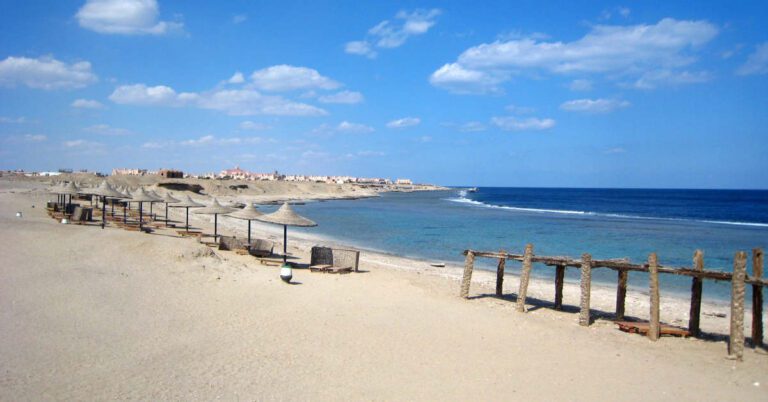 Lot z Katowic do Marsa Alam – czas lotu, cena, linie lotnicze