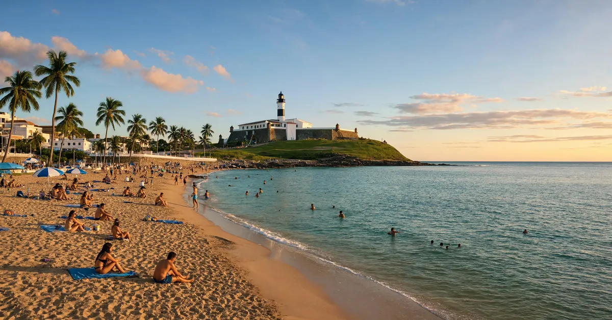 Plaża Porto da Barra i latarnia Farol da Barra